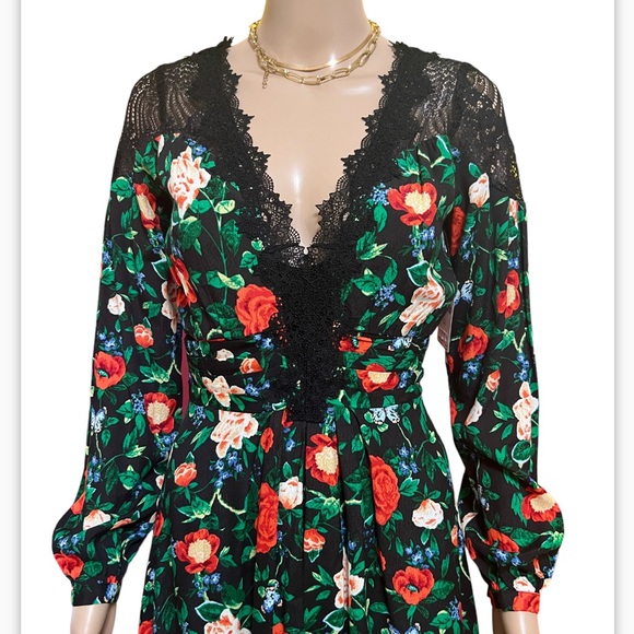 NWT Anthropologie Lacy V front/back black floral lace mini dress - Choos… - Picture 5 of 14